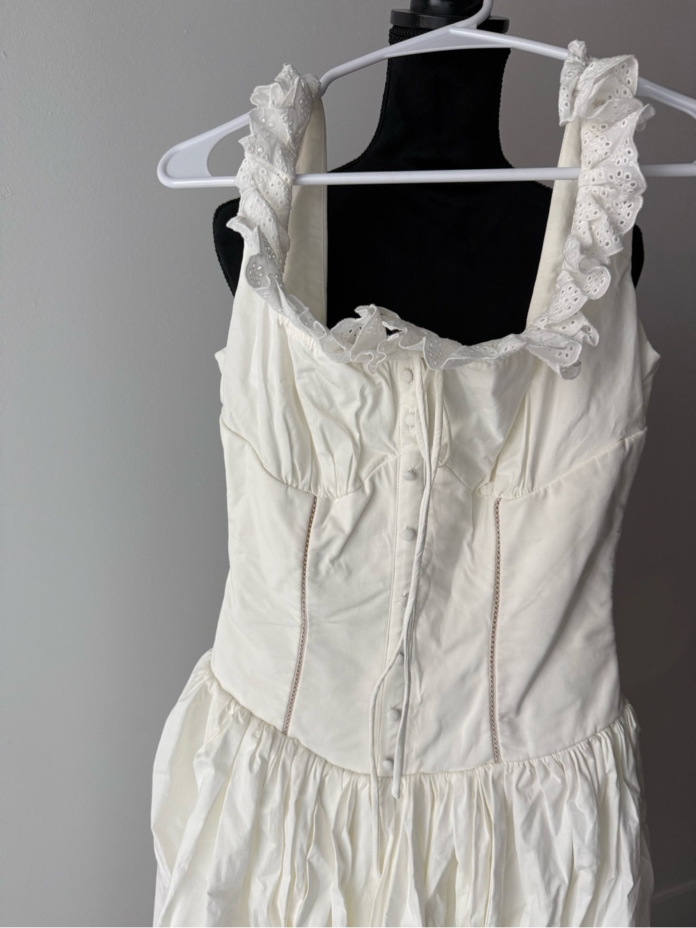 House of CB | Phoebe Stretch Cotton Broderie Dress Size XS - Picture 5 of 6